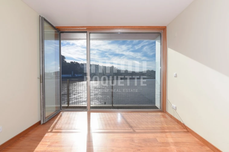 Apartamento T3 para Venda em Lordelo do Ouro e Massarelos Foto 12