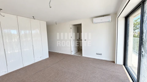 Apartamento T2 para Venda em Lordelo do Ouro e Massarelos