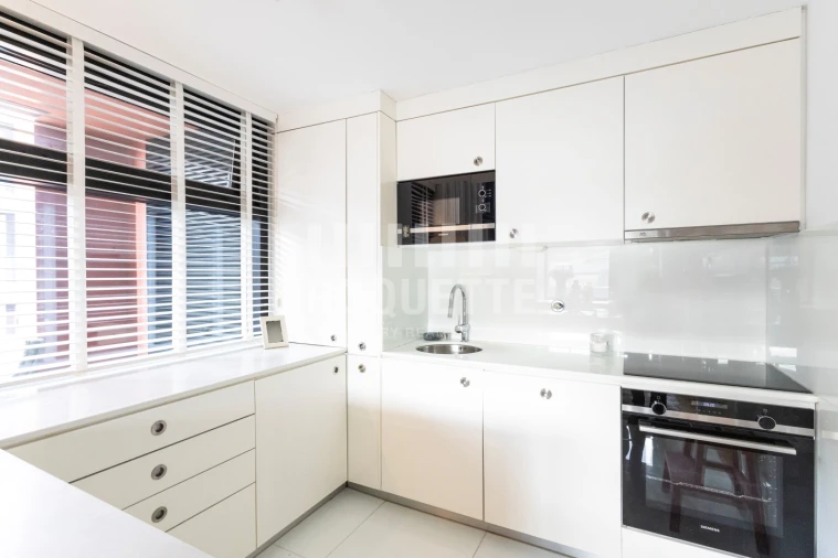 Apartamento T2 para Venda em Lordelo do Ouro e Massarelos Foto 13