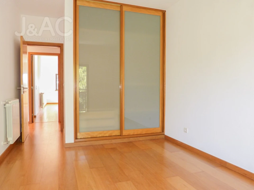 Apartamento T3 para Arrendamento em Alcabideche Foto 12