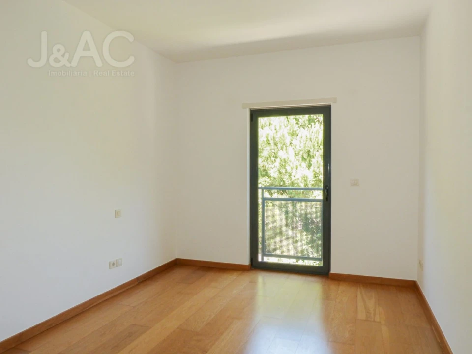 Apartamento T3 para Arrendamento em Alcabideche Foto 13