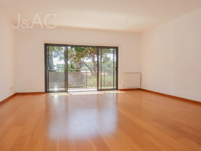 Apartamento T3 para Arrendamento em Alcabideche Foto 4