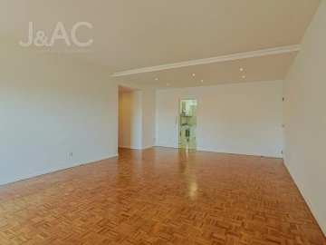 Apartamento T3 para Arrendamento em Cascais e Estoril