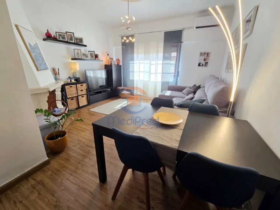 Apartamento T2 para Venda em Odivelas Foto 2
