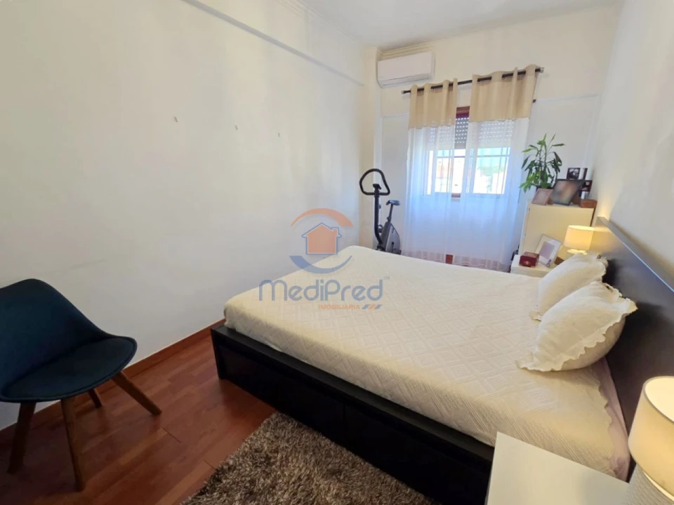 Apartamento T2 para Venda em Odivelas Foto 11