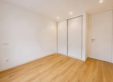 Apartamento T3 para Venda em Póvoa de Varzim, Beiriz e Argivai