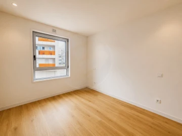 Apartamento T3 para Venda em Póvoa de Varzim, Beiriz e Argivai