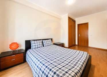 Apartamento T2 para Venda em Aver-O-Mar, Amorim e Terroso
