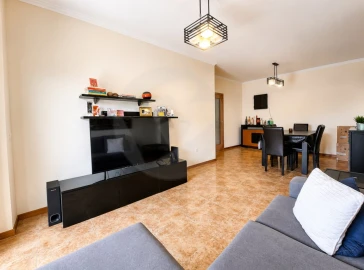 Apartamento T2 para Venda em Aver-O-Mar, Amorim e Terroso