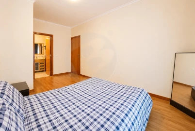 Apartamento T2 para Venda em Aver-O-Mar, Amorim e Terroso