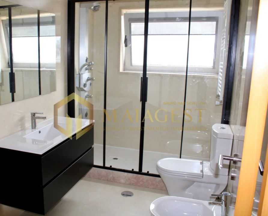 Moradia T3 para Venda em Serzedo e Perosinho Foto 19