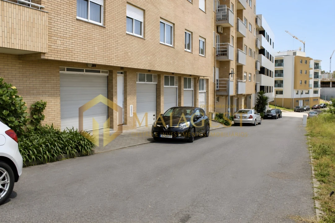 Garagem para Venda em Pedroso e Seixezelo Foto 4
