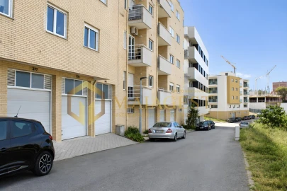 Garagem para Venda em Pedroso e Seixezelo