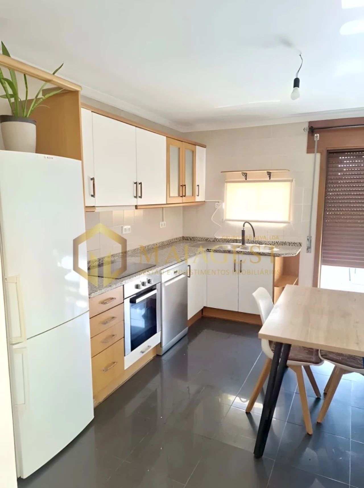 Apartamento T1 para Venda em Mafamude e Vilar do Paraíso Foto 2