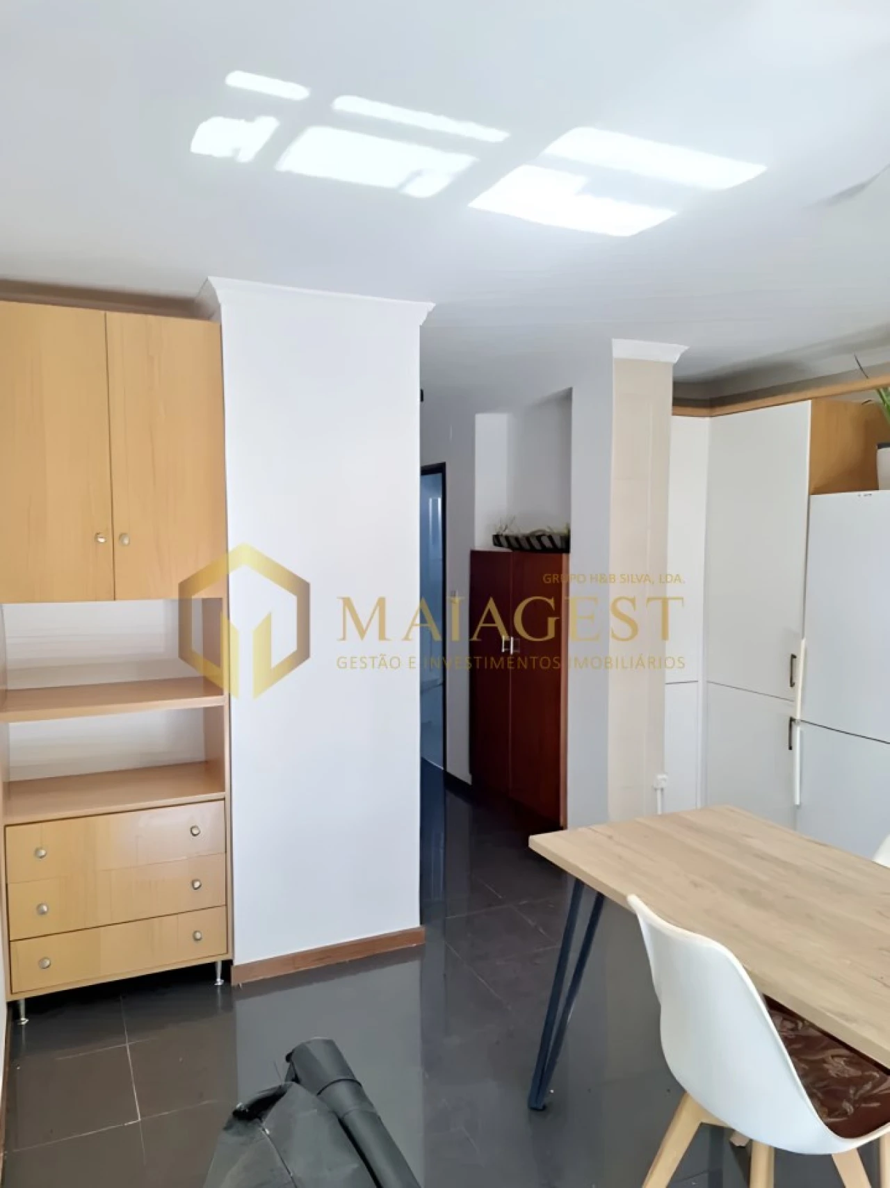 Apartamento T1 para Venda em Mafamude e Vilar do Paraíso Foto 3
