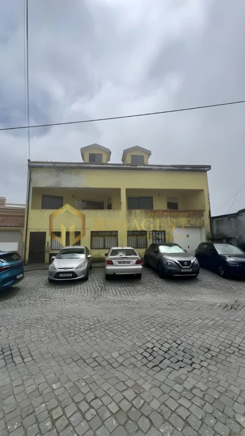 Prédio para Venda em Madalena