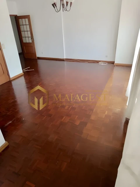 Apartamento T3 para Arrendamento em Bonfim