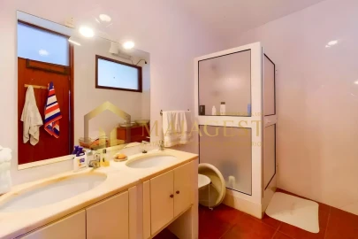 Quinta T4 para Venda em Aguiar de Sousa