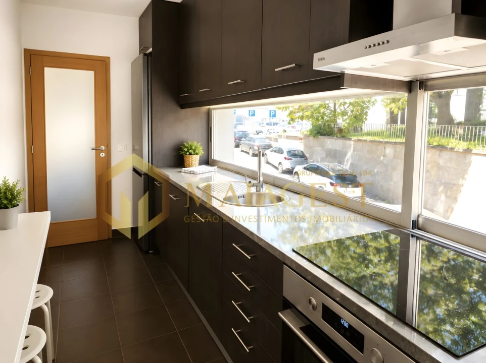 Apartamento T3 para Arrendamento em Cedofeita, Santo Ildefonso, Sé, Miragaia, São Nicolau e Vitória Foto 8