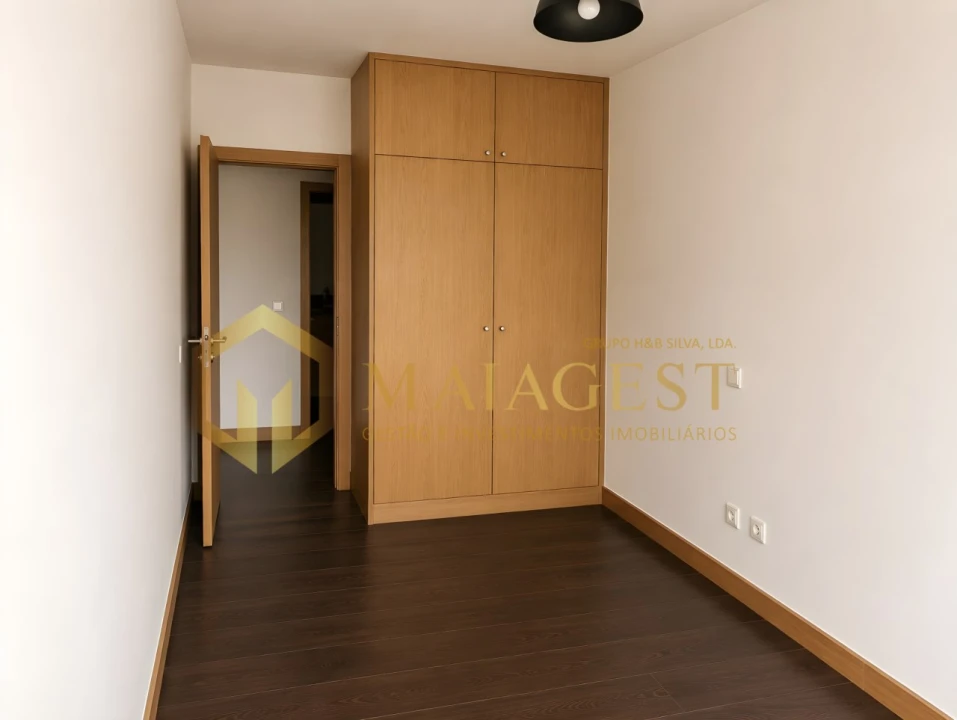 Apartamento T3 para Arrendamento em Cedofeita, Santo Ildefonso, Sé, Miragaia, São Nicolau e Vitória Foto 25