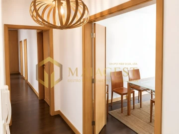 Apartamento T3 para Arrendamento em Cedofeita, Santo Ildefonso, Sé, Miragaia, São Nicolau e Vitória