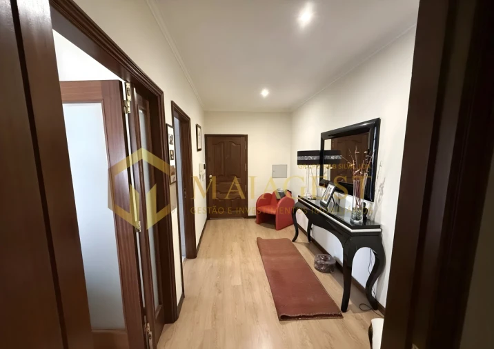 Apartamento T2 para Venda em Madalena Foto 2