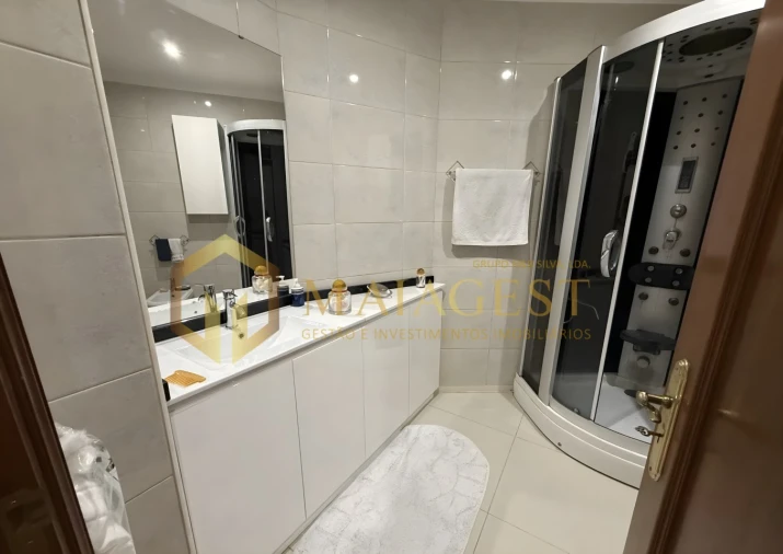 Apartamento T2 para Venda em Madalena Foto 18