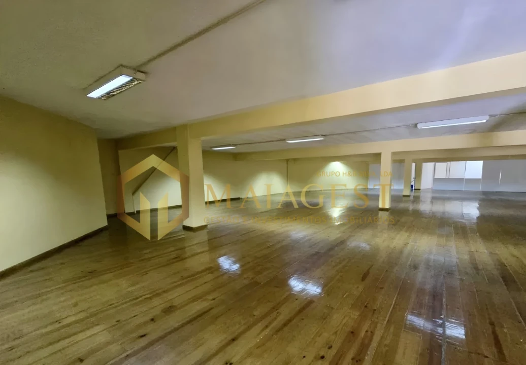 Loja para Venda em Campanhã Foto 1