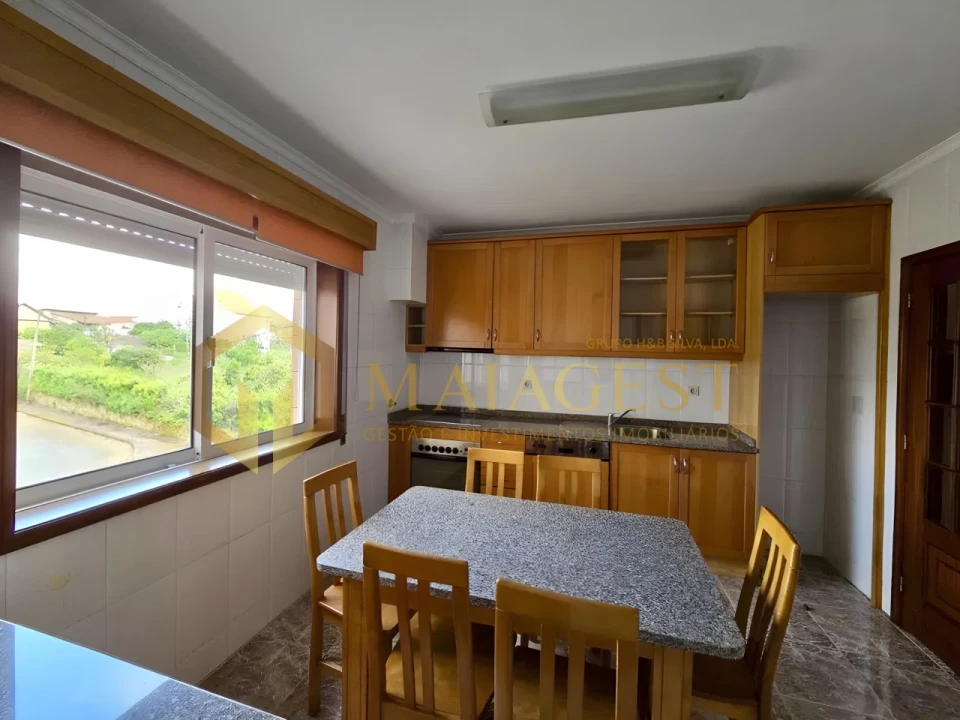 Apartamento T3 para Arrendamento em Mozelos Foto 5