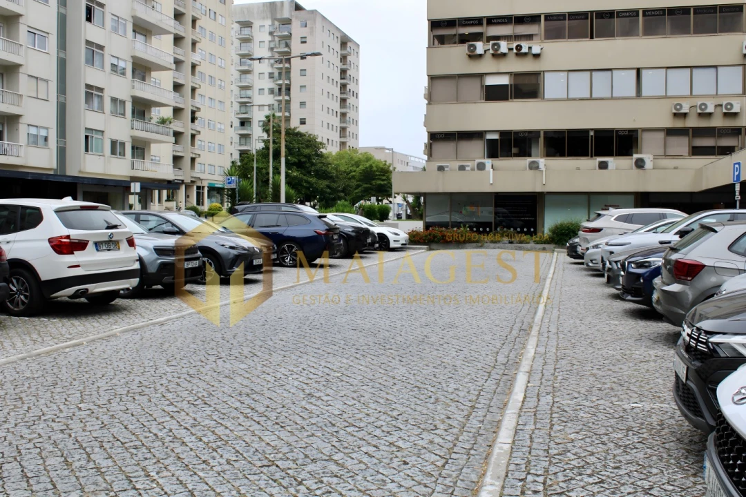 Loja para Arrendamento em Aldoar, Foz do Douro e Nevogilde Foto 2