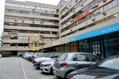 Loja para Arrendamento em Aldoar, Foz do Douro e Nevogilde