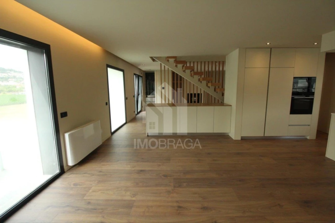 Moradia T3 para Venda em Este (São Pedro e São Mamede) Foto 8