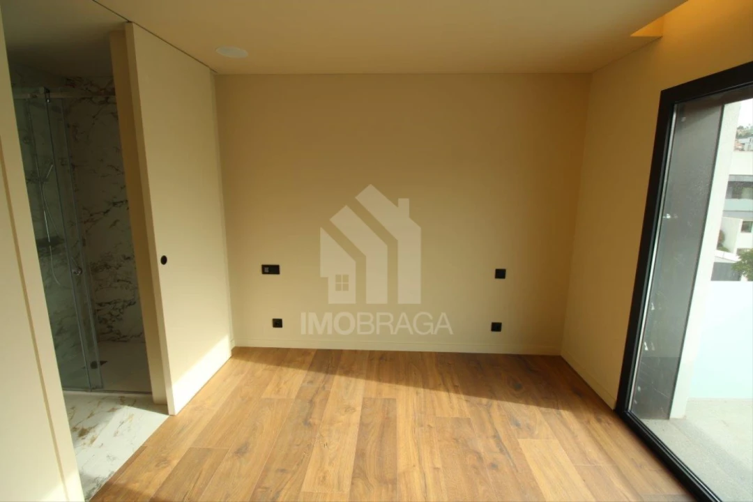 Moradia T3 para Venda em Este (São Pedro e São Mamede) Foto 23