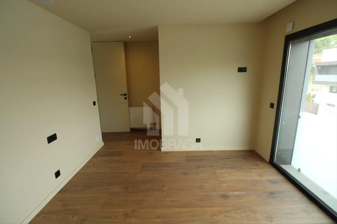 Moradia T3 para Venda em Este (São Pedro e São Mamede) Foto 28