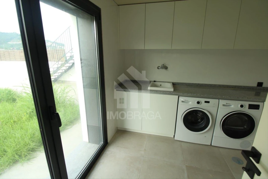 Moradia T3 para Venda em Este (São Pedro e São Mamede) Foto 39