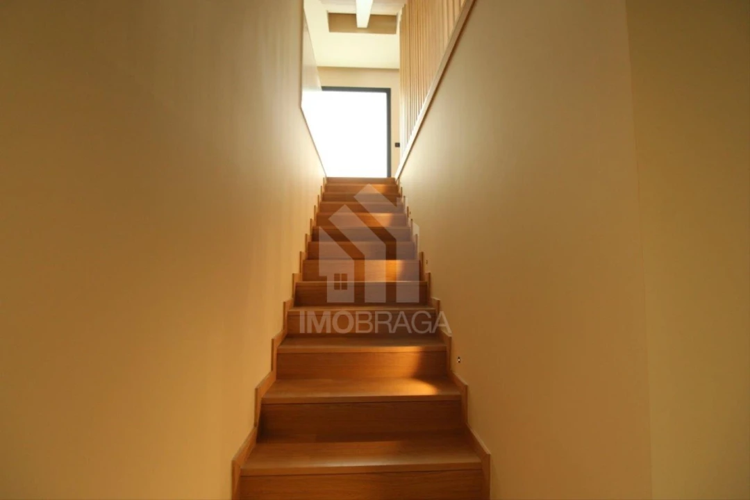 Moradia T3 para Venda em Este (São Pedro e São Mamede) Foto 40