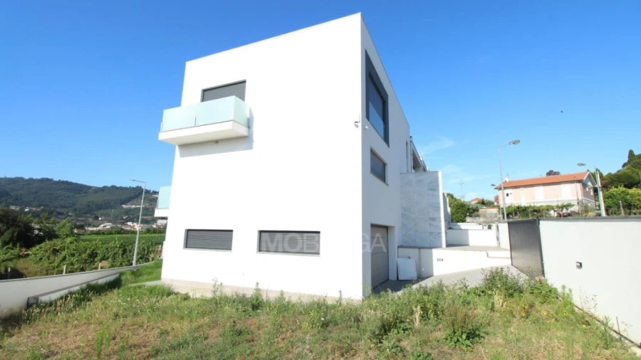 Moradia T3 para Venda em Este (São Pedro e São Mamede)