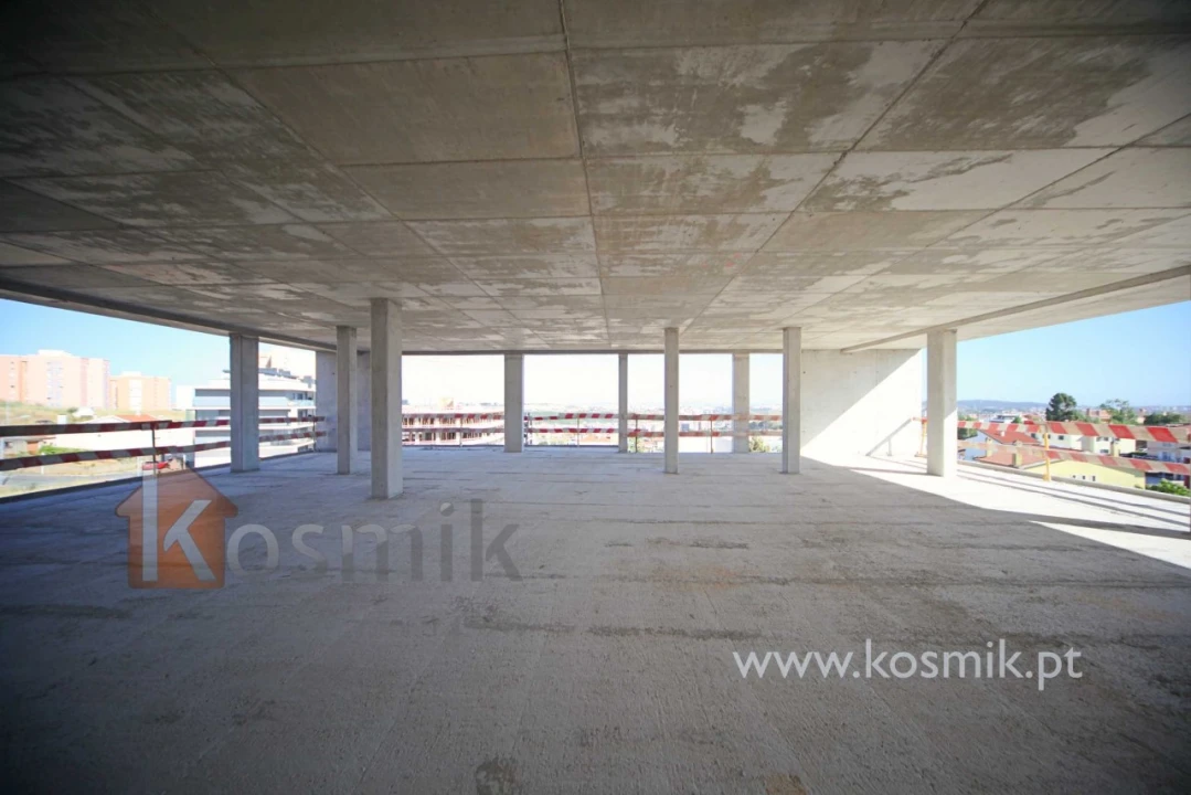 Apartamento T2 para Venda em Santo António dos Cavaleiros e Frielas Foto 62