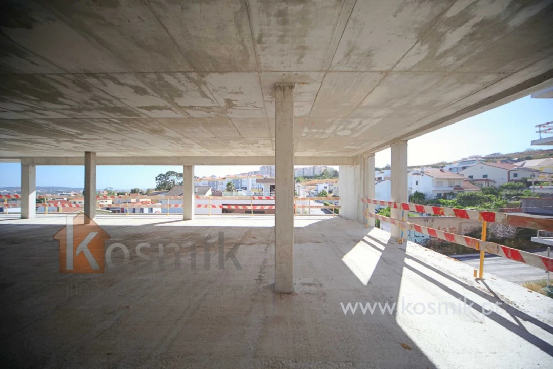 Apartamento T2 para Venda em Santo António dos Cavaleiros e Frielas Foto 65