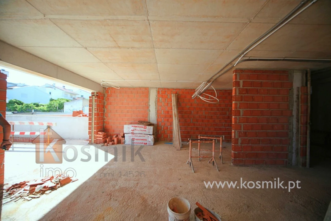 Apartamento T2 para Venda em Santo António dos Cavaleiros e Frielas Foto 67