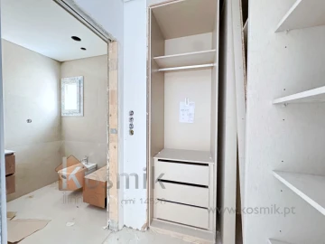 Apartamento T2 para Venda em Santo António dos Cavaleiros e Frielas