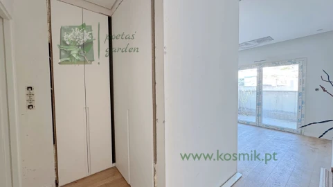 Apartamento T2 para Venda em Santo António dos Cavaleiros e Frielas