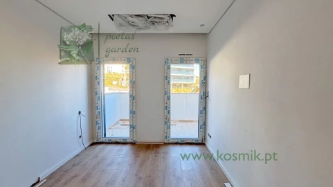 Apartamento T2 para Venda em Santo António dos Cavaleiros e Frielas