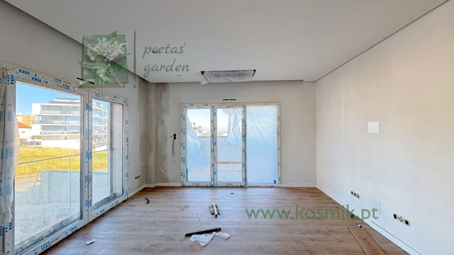 Apartamento T2 para Venda em Santo António dos Cavaleiros e Frielas Foto 17