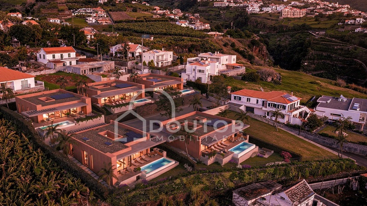 Moradia T3 para Venda em Estreito da Calheta Foto 6