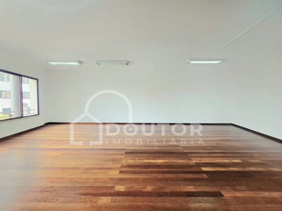 Escritório para Arrendamento em Funchal (Se) Foto 2