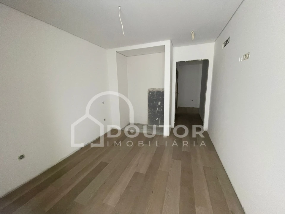 Apartamento T2 para Venda em Caniço Foto 7