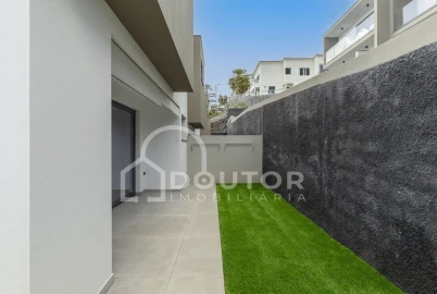 Moradia T3 para Venda em Funchal (Santa Maria Maior)