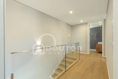 Moradia T3 para Venda em Funchal (Santa Maria Maior)