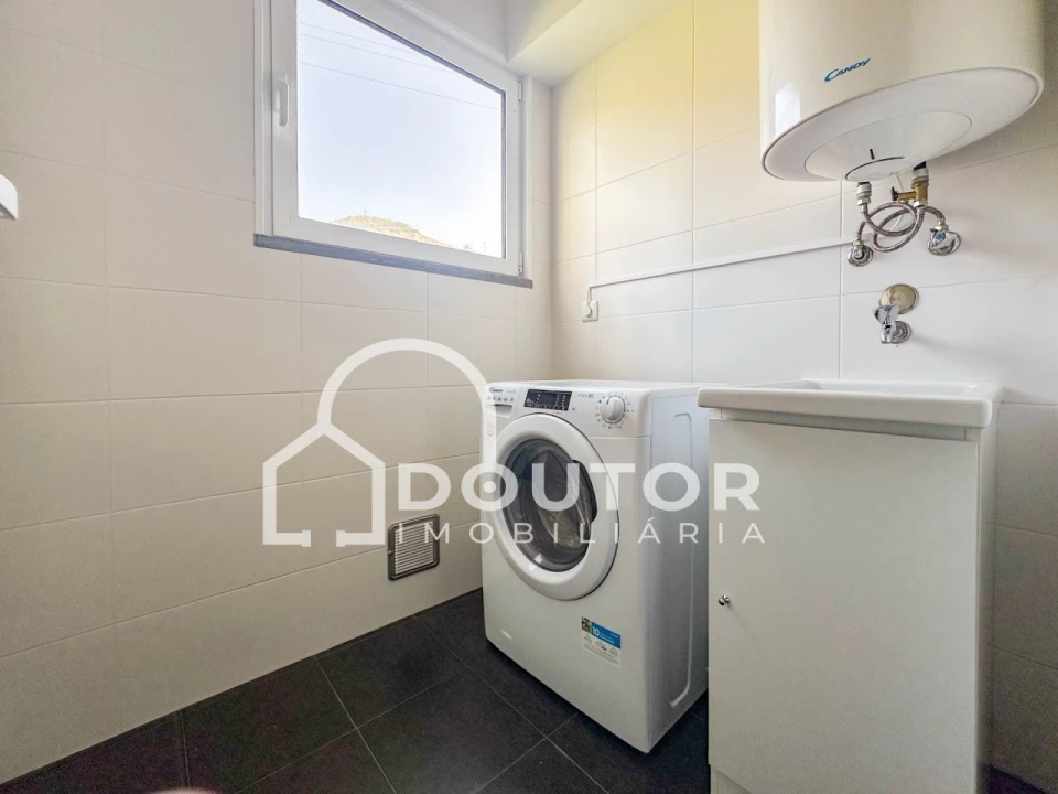 Apartamento T2 para Venda em Caniço Foto 14